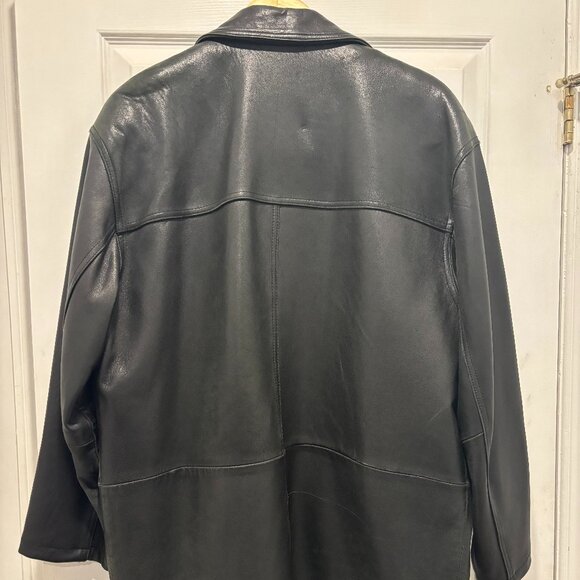 Danier Canada Classic Black Leather Car Coat – Size Medium or Large - Picture 5 of 5
